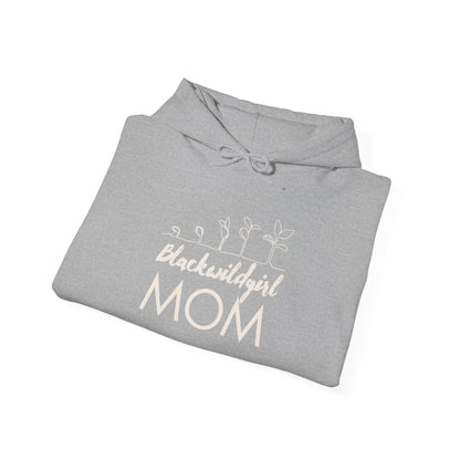 Black Wild Mom - Unisex Heavy Blend™ Hooded Sweatshirt